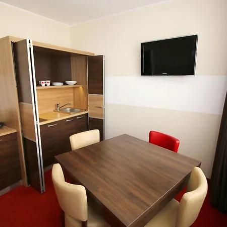 Home Hotel 3*