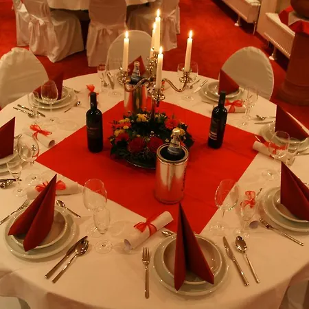 Hotel Home Hotel 3*