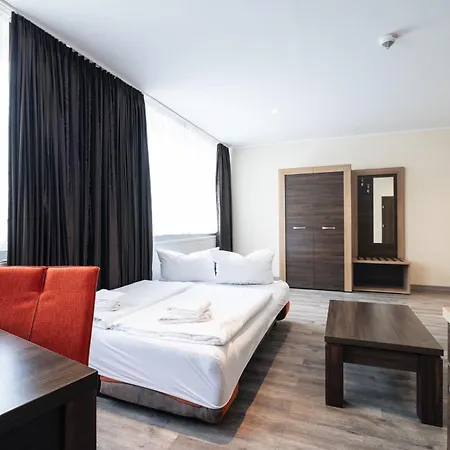 Home Hotel 3*