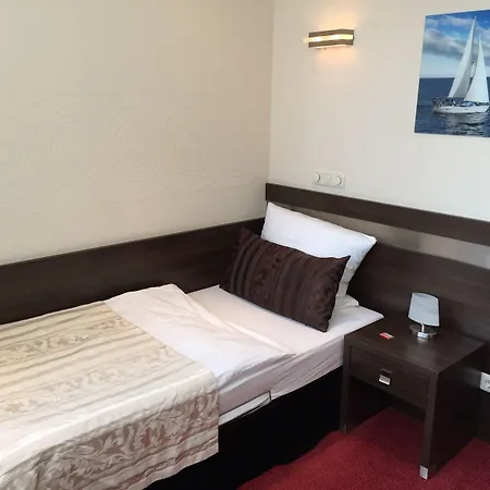 Home Hotel 3*