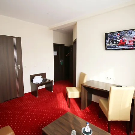 Отель Home Hotel 3*