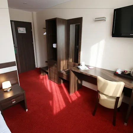 Home Hotel