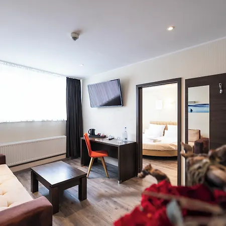 Home Hotel Отель Вильгельмсхафен