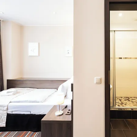 Отель Home Hotel 3*