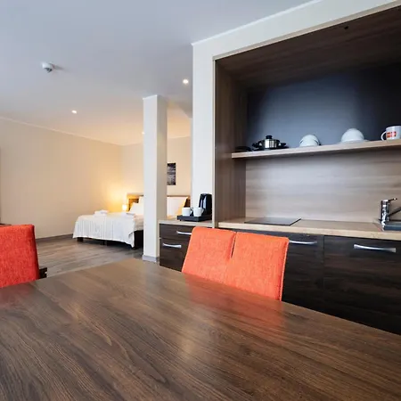 Отель Home Hotel 3*